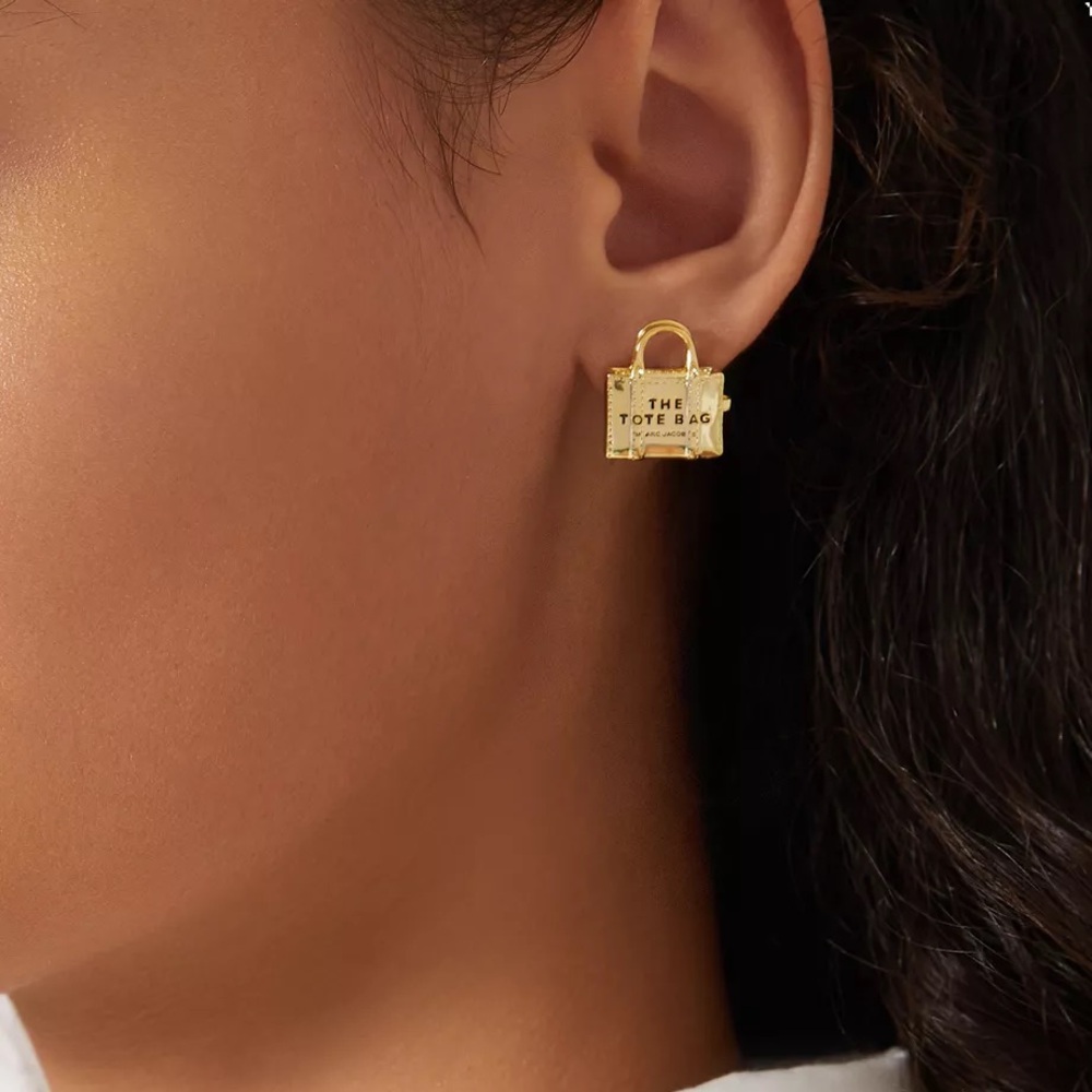 The tote bag earrings